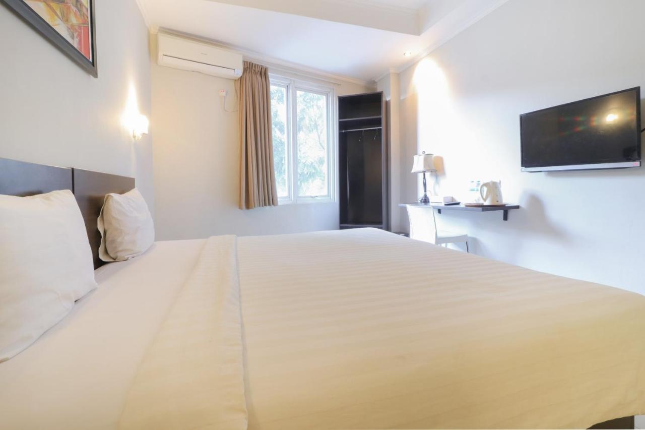 Urbanview Hotel Grand Malabar Bandung Exteriör bild