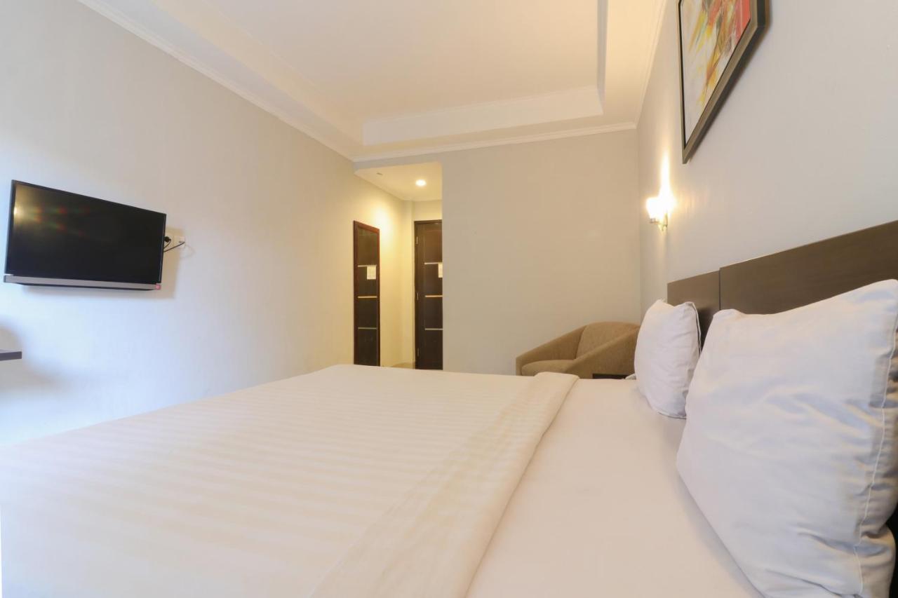 Urbanview Hotel Grand Malabar Bandung Exteriör bild