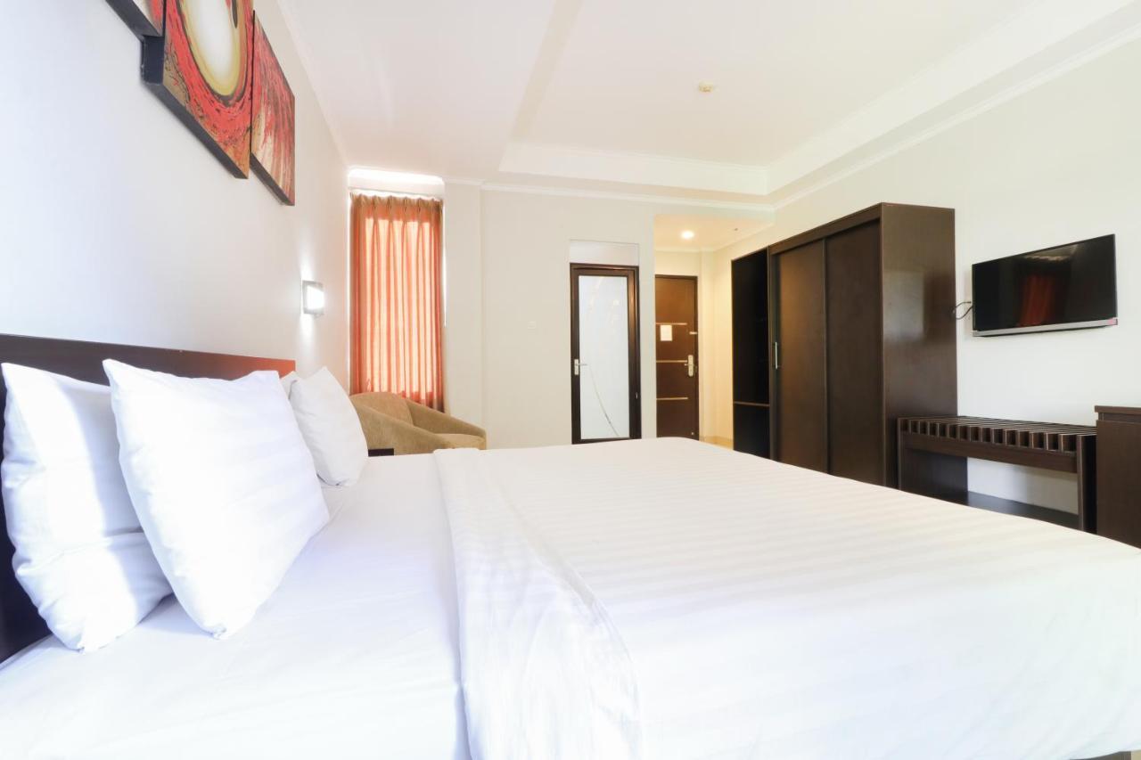 Urbanview Hotel Grand Malabar Bandung Exteriör bild