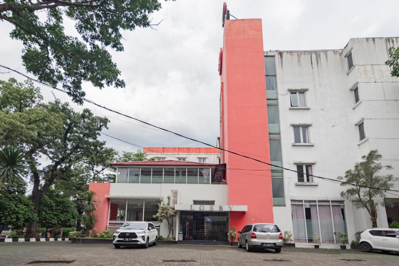 Urbanview Hotel Grand Malabar Bandung Exteriör bild