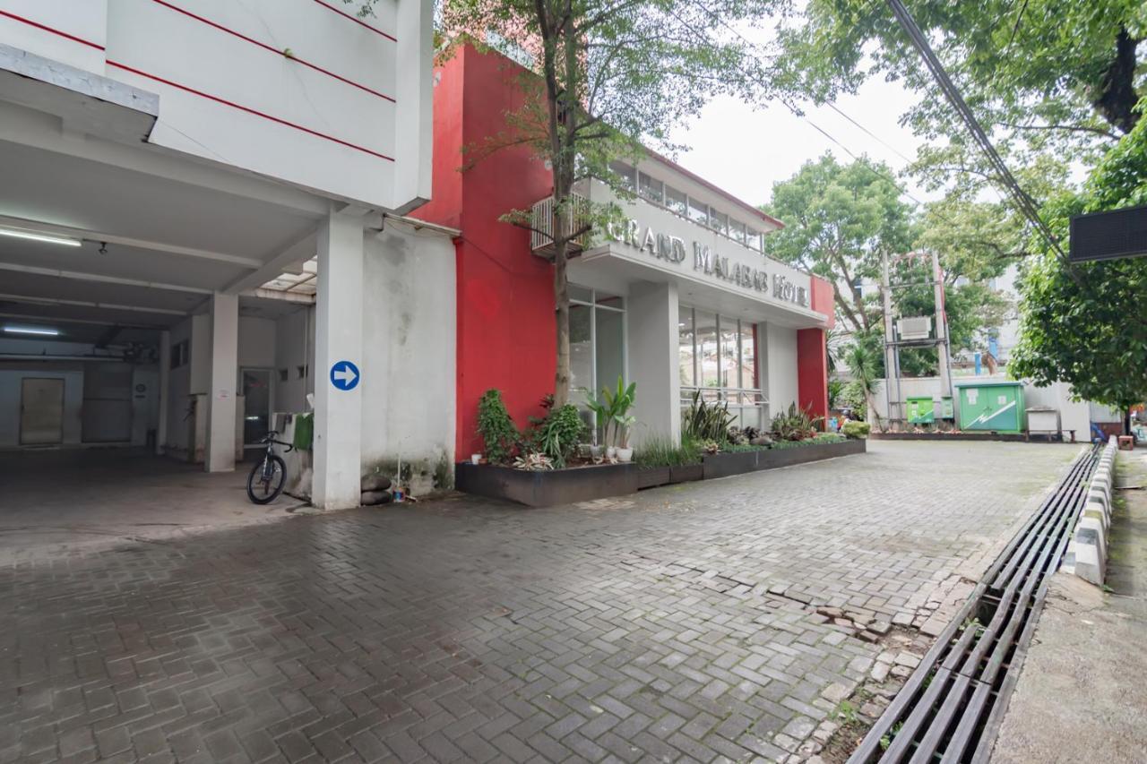 Urbanview Hotel Grand Malabar Bandung Exteriör bild