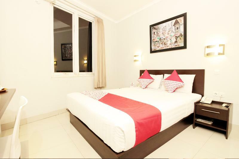 Urbanview Hotel Grand Malabar Bandung Exteriör bild